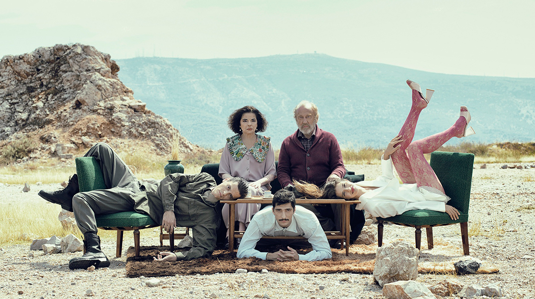 Η λέξη πρόοδος στο στόμα της μητέρας μου ηχούσε πολύ φάλτσα