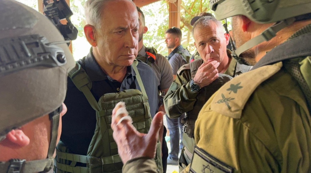 Ισραήλ: «Το επόμενο στάδιο έρχεται», λέει ο πρωθυπουργός Μπενιαμίν Νετανιάχου σε στρατιώτες έξω από τη Λωρίδα της Γάζας.