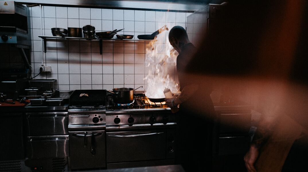 Σεφ σε κουζίνα