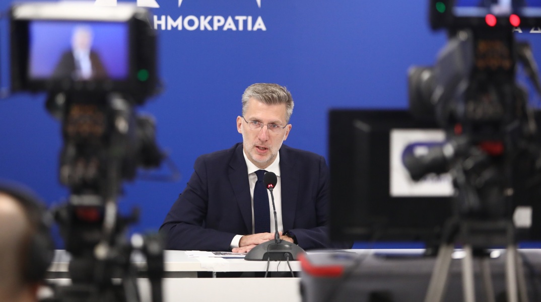 Άκης Σκέρτσος: Η διάψευση των ισχυρισμών για την οικονομία από τον υπουργό Επικρατείας και η αναλυτική απάντηση για το αναπτυξιακό μοντέλο της χώρας.