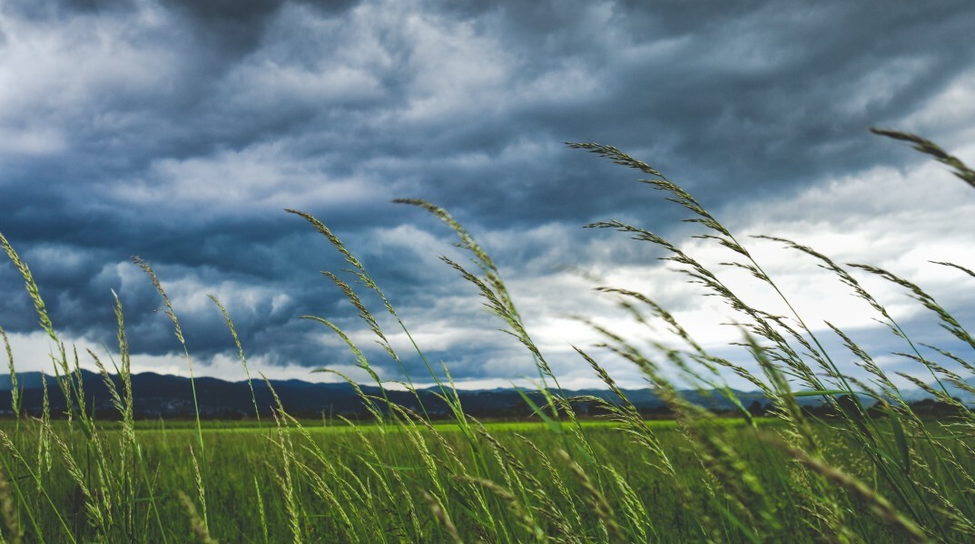 Φθινοπωρινό σκηνικό την Τετάρτη με βροχές και καταιγίδες