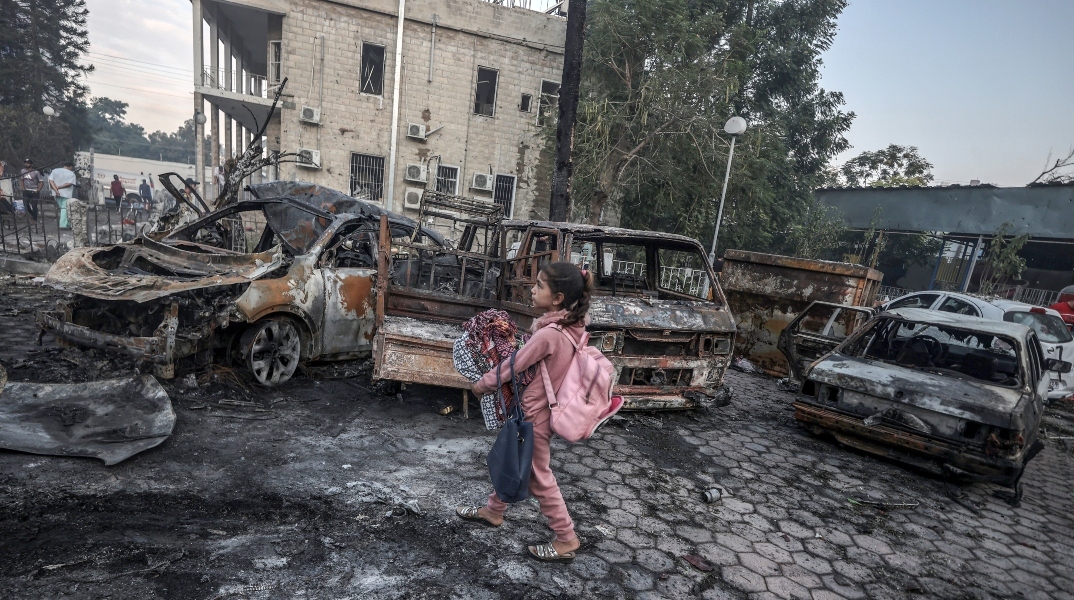Ο πολύνεκρος βομβαρδισμός νοσοκομείου στη Γάζα, η πολεμική σύγκρουση στη Μέση Ανατολή, η διαμάχη Ισραήλ - Χαμάς