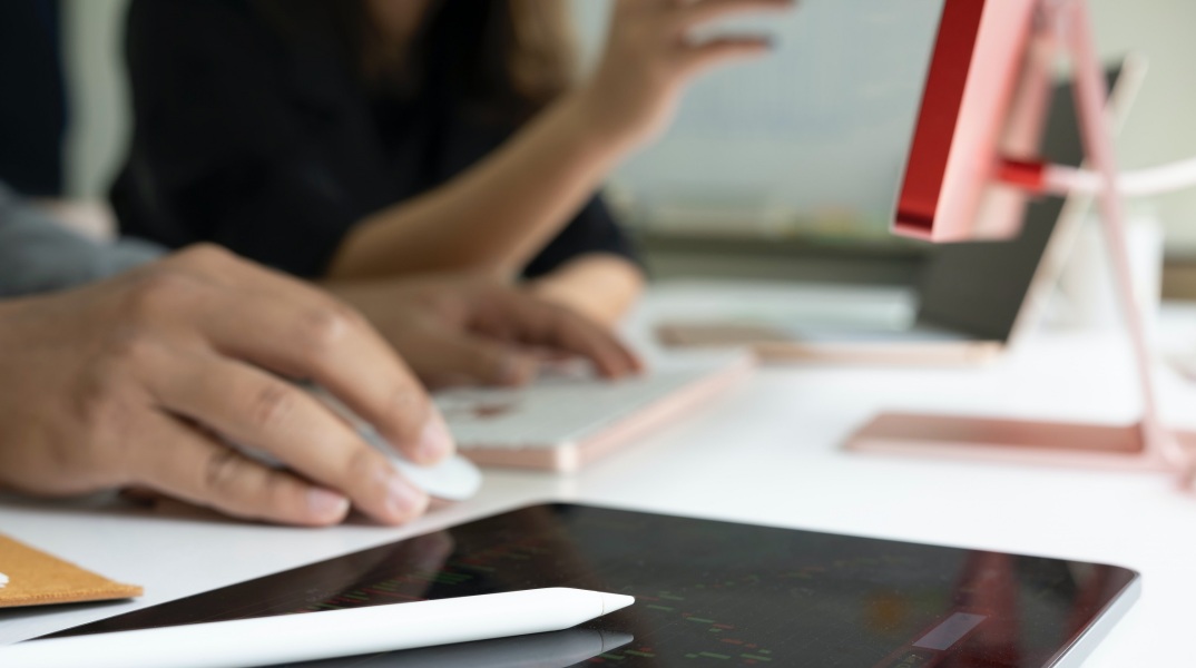 ΔΥΠΑ: Πάνω από 23.000 αιτήσεις σε 24 ώρες για τον νέο κύκλο κατάρτισης σε ψηφιακές και πράσινες δεξιότητες για 30.000 ανέργους - Επίδομα έως 1.000 ευρώ.