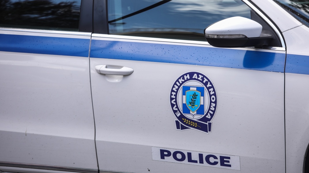 Άγιος Παντελεήμονας: Γνωστός στις αρχές ο Παλαιστίνιος που προσήχθη για το επεισόδιο σε εκκλησία - Αντιμετωπίζει ψυχολογικά προβλήματα.