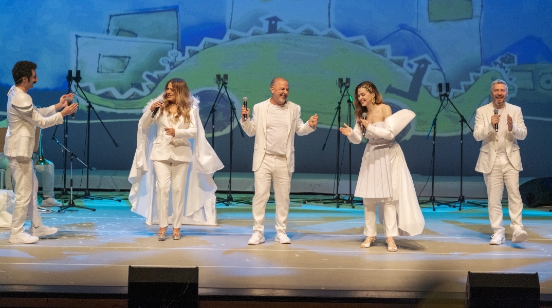 Τεμπέλης Δράκος: Ο Γιώργος Χατζηπιερής μιλάει για τα τραγούδια του και την παράσταση σε σκηνοθεσία Κωνσταντίνου Ρήγου που θα παρουσιαστεί στο Μέγαρο Μουσικής Αθηνών.