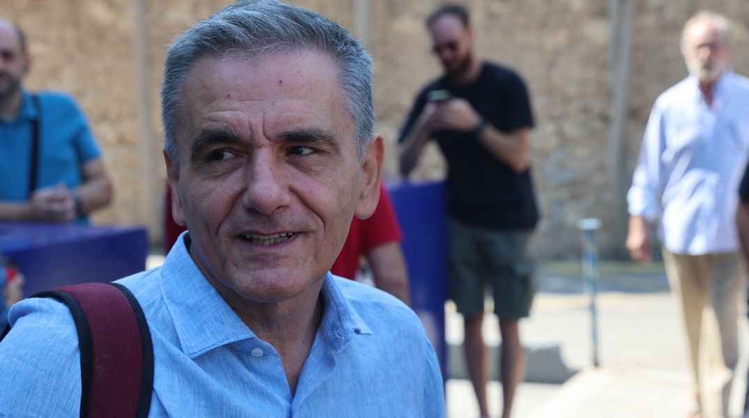 Eυκλείδης Τσακαλώτος: Η τοποθέτηση του πρώην υπουργού για τις εξελίξεις στον ΣΥΡΙΖΑ - «Ο αποκεφαλισμός δεν περιλαμβάνεται στην κουλτούρα της Αριστεράς».