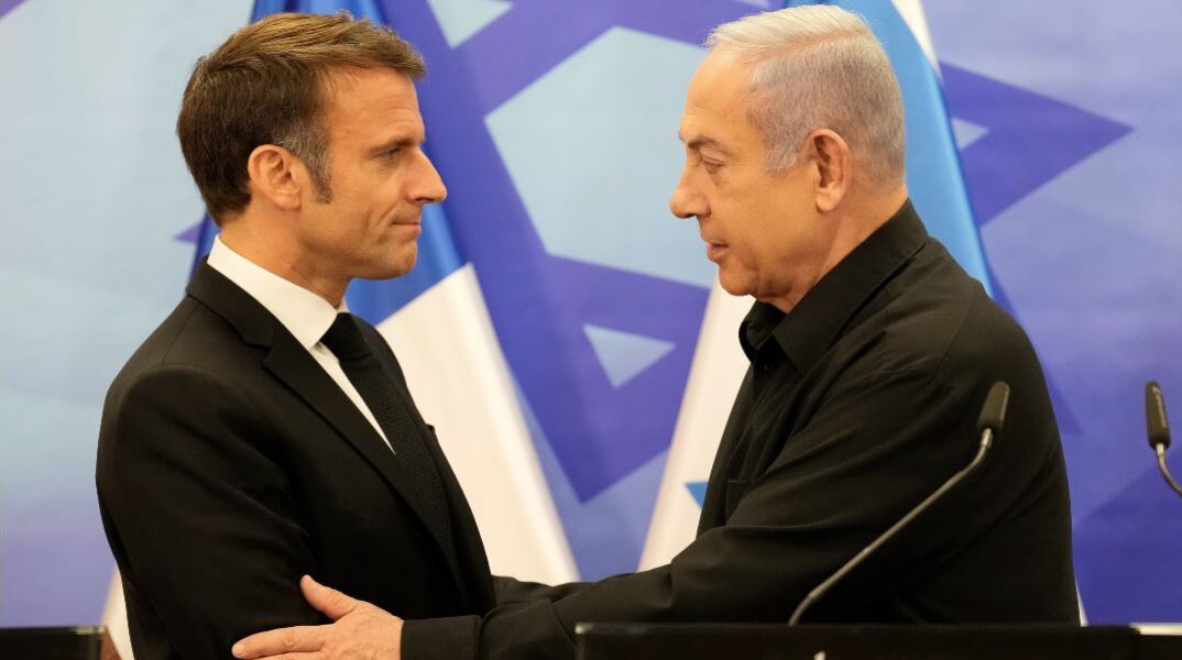 Την αποφασιστικότητα της Γαλλίας και της Δύσης για καταπολέμηση της τρομοκρατίας και την επιστροφή των ομήρων διατράνωσε ο Γάλλος πρόεδρος Εμανουέλ Μακρόν
