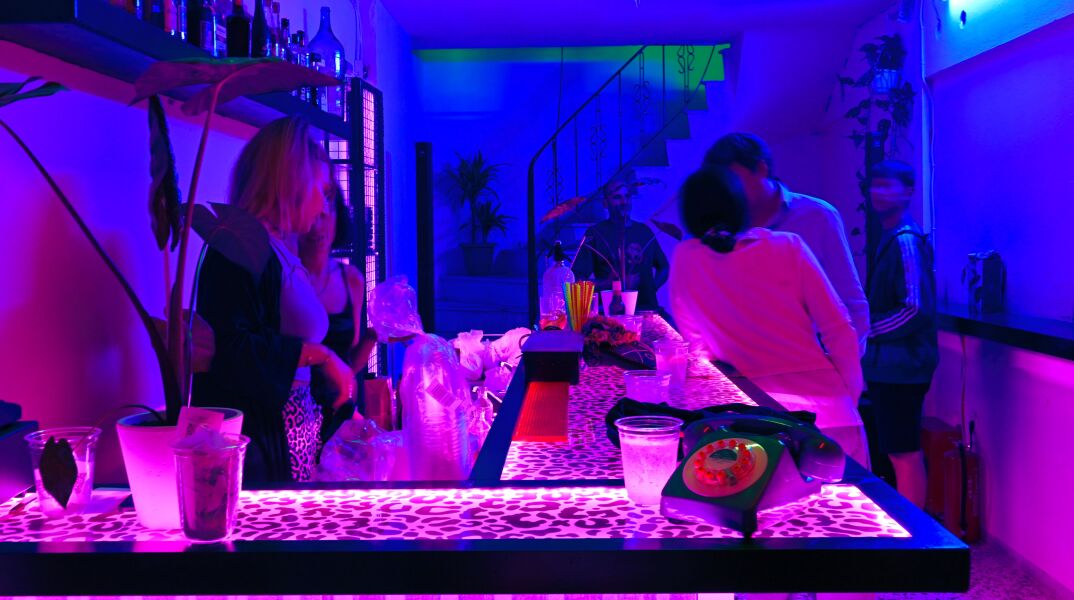 «1982», οδός Κάνιγγος