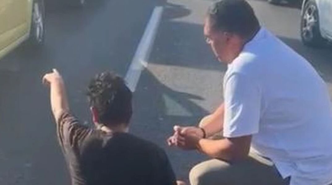 O Δημήτρης Παπανικολάου βοήθησε παιδί που έπαθε κρίση επιληψίας στον δρόμο