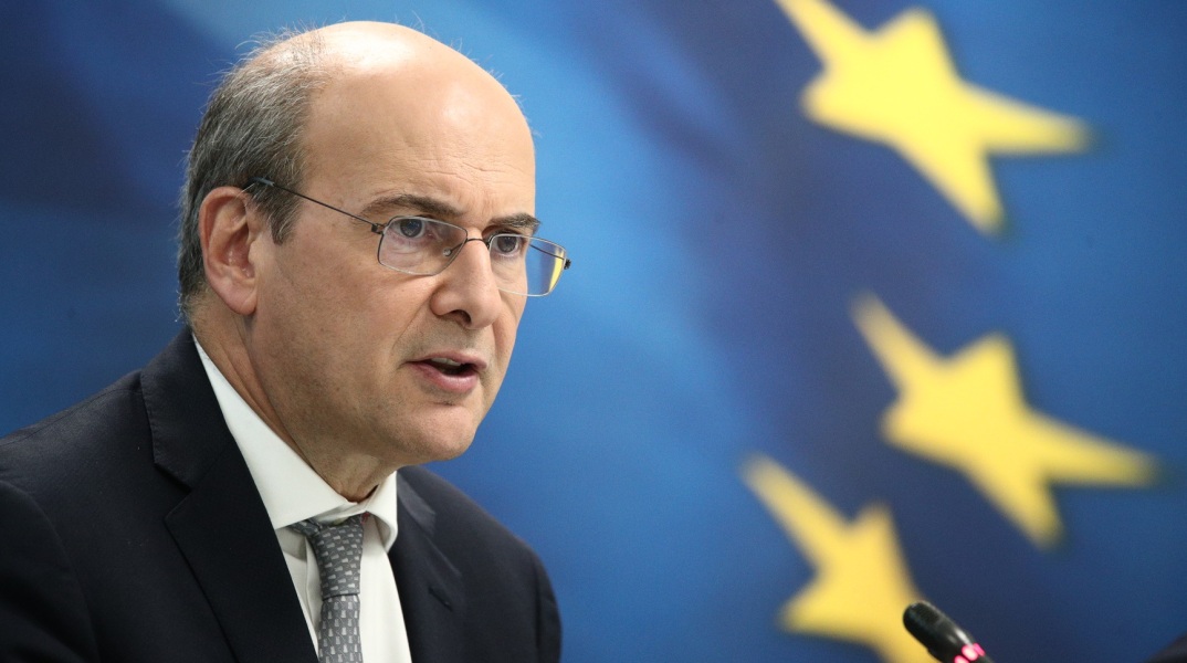 Κωστής Χατζηδάκης: Ο υπουργός Εθνικής Οικονομίας και Οικονομικών παρουσίασε τις εννέα πρωτοβουλίες για την αναβάθμιση της πιστοληπτικής αξιολόγησης της χώρας.