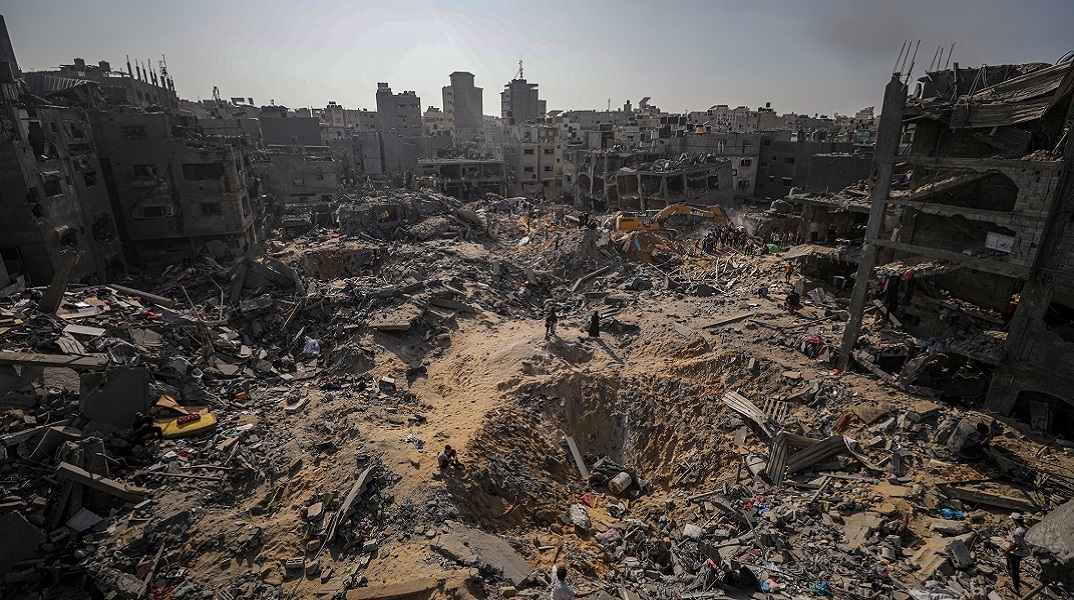Ερείπια μετά από έκρηξη στη Λωρίδα της Γάζας