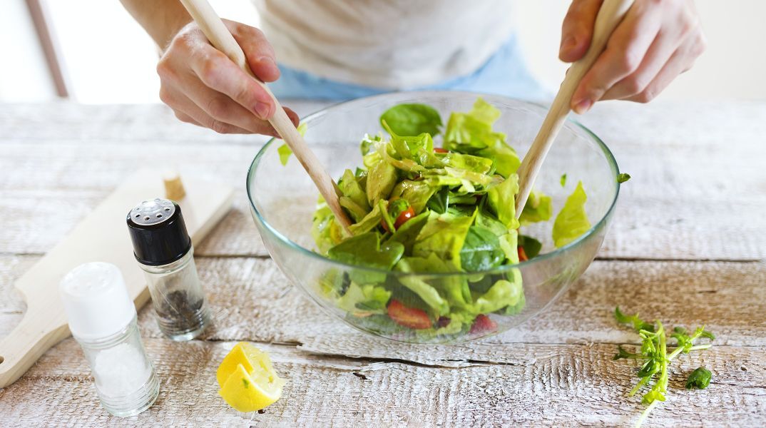 Φυτική διατροφή: Αποδεικνύεται κλειδί στην πρόληψη και θεραπεία δεκάδων συχνών ασθενειών - Ο ρόλος των τροφίμων που καταναλώνουμε στην υγεία.