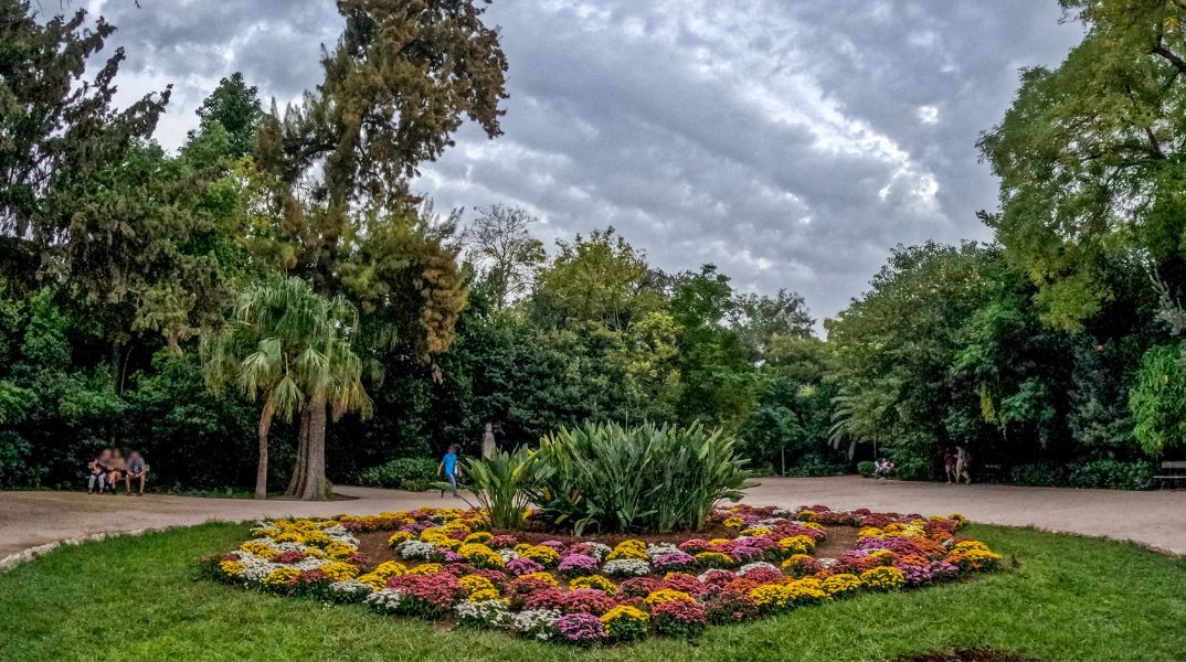 Καιρός: Βελτιωμένος τη Δευτέρα 6 Νοεμβρίου - Έως τους 28 βαθμούς Κελσίου η θερμοκρασία - Πού θα σημειωθούν τοπικές βροχές - Η πρόγνωση του meteo και της ΕΜΥ.