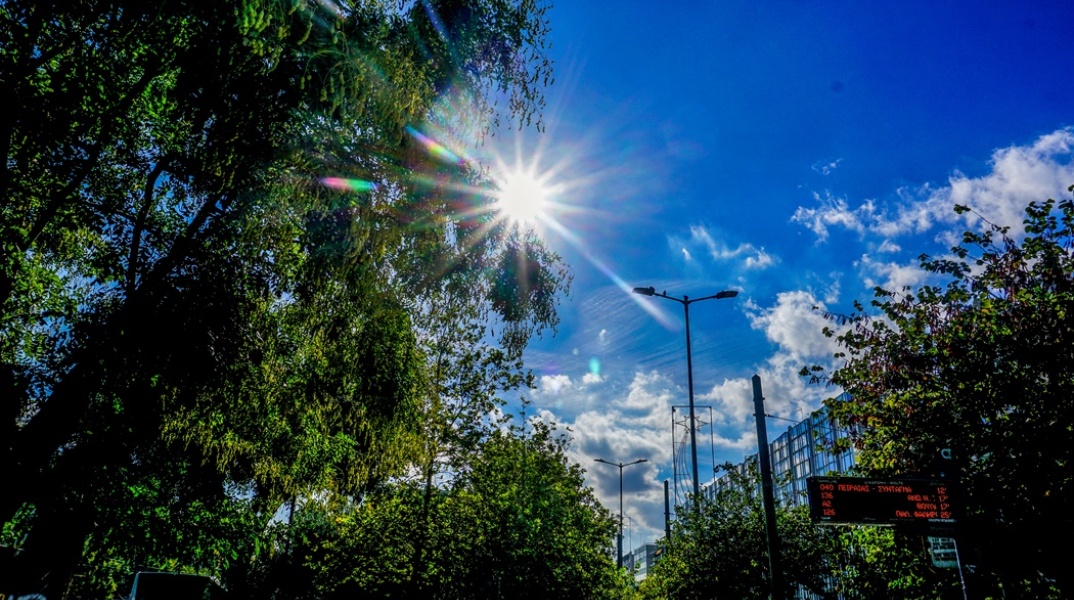 Καιρός: Ξανά 30άρια σήμερα - Σε ποιες περιοχές θα βρέξει