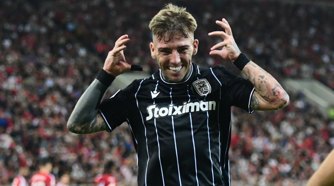 Super League: Ολυμπιακός - ΠΑΟΚ 2-4: Ο «δικέφαλος» του Λουτσέσκου έκανε πάρτι στο «Γ. Καραϊσκάσκης» - Τα γκολ και η ακτινογραφία της αναμέτρησης.