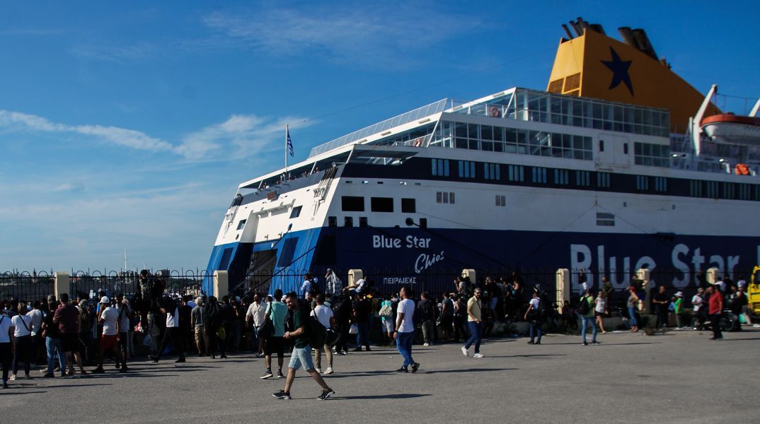 Νέα συγκέντρωση μεταναστών σε πλοίο στη Ρόδο - Επιχείρησαν να μετακινηθούν από το νησί - Συνελήφθησαν δύο άτομα από την ΕΛ.ΑΣ.