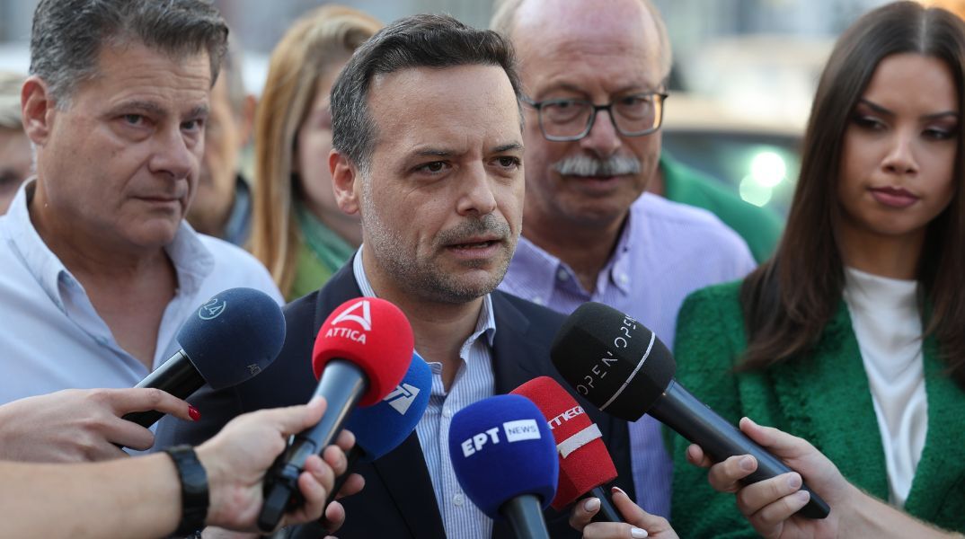 Χάρης Δούκας για δέντρα στα Εξάρχεια: «Να σταματήσει αμέσως η κοπή» - Παρέμβαση του εκλεγμένου δημάρχου Αθηναίων. 