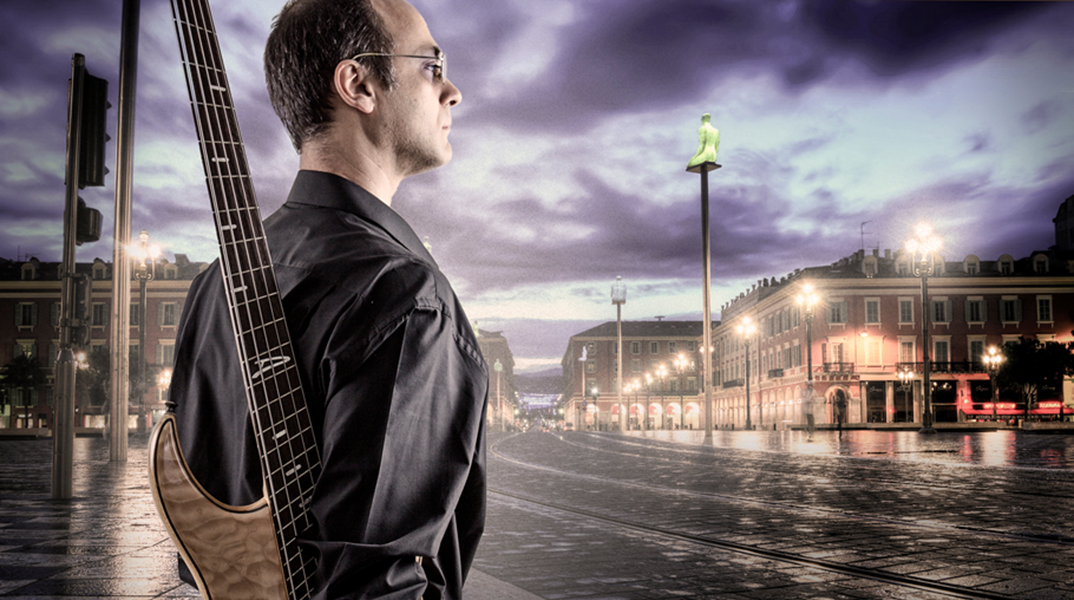 Ο Ed Far στο Γυάλινο Μουσικό Θέατρο Upstage