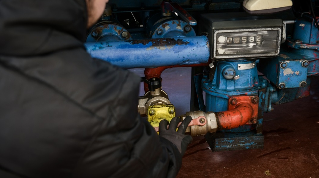 Επίδομα Θέρμανσης 2023: Γέμισμα της αντλίας