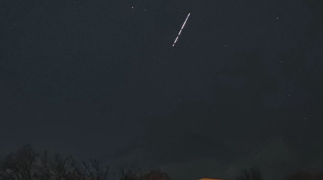 Στην Ξάνθη εμφανίστηκαν οι δορυφόροι Starlink του Έλον Μασκ - Δείτε βίντεο