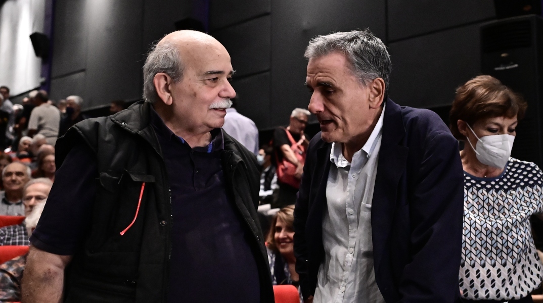 Αντιλαϊκιστές κατόπιν εορτής