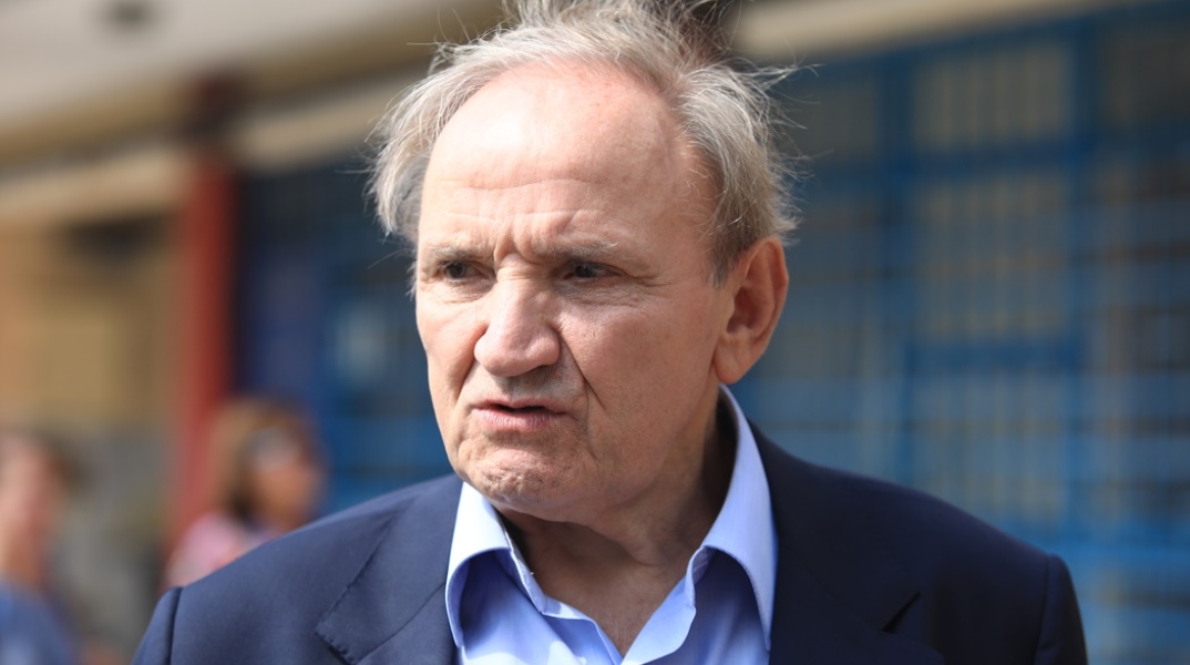 Στέφανος Τζουμάκας