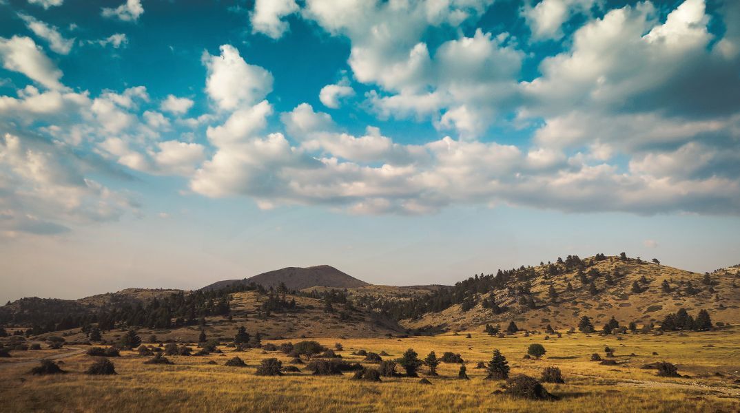 Καιρός σήμερα: Βελτιωμένος με άνοδο της θερμοκρασίας και λίγες νεφώσεις - Αναλυτική πρόγνωση από Meteo και ΕΜΥ