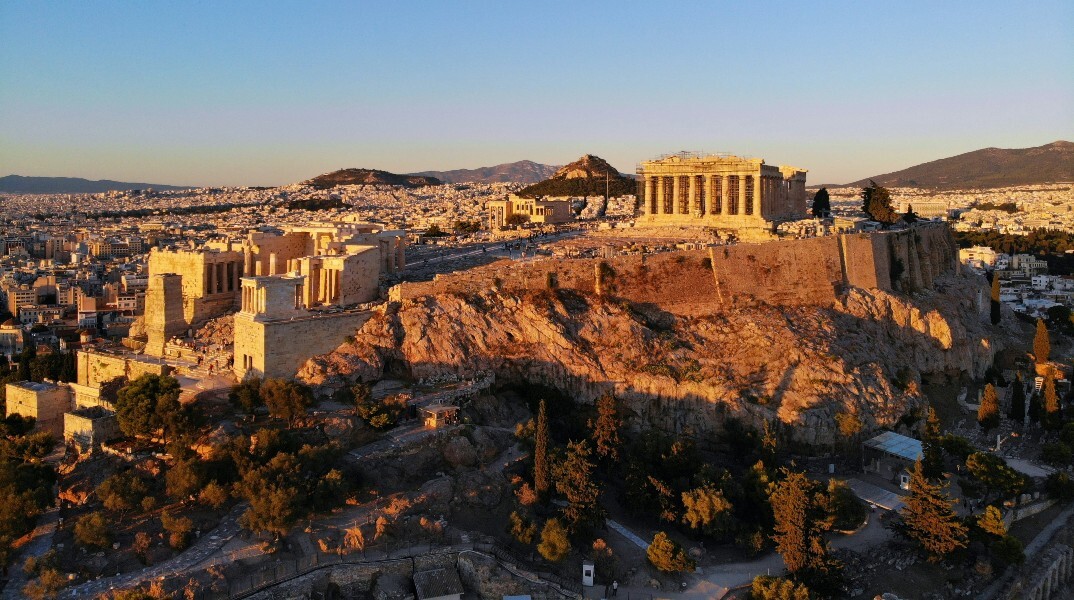 Economist: Χώρα της χρονιάς η Ελλάδα - Η ανάρτηση Μητσοτάκη