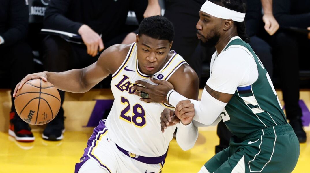 Ο φόργουορντ των Μιλγουόκι Μπακς, Τζέι Κράουντερ