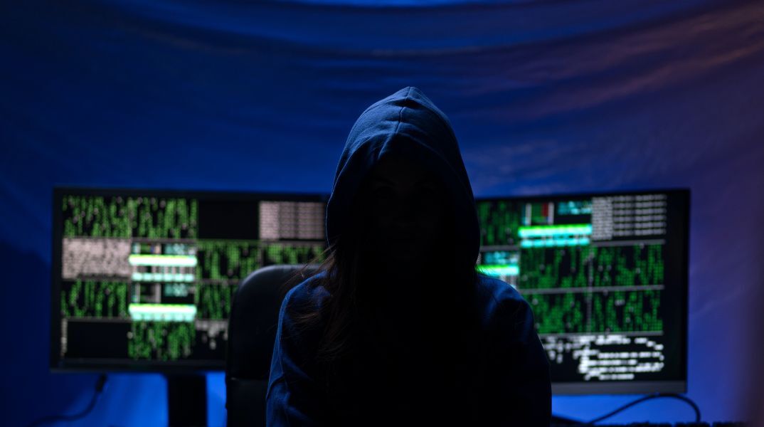 Κερατσίνι: Προφυλακίστηκε ο 42χρονος ΥouΤuber που κατηγορείται για τον βασανισμό δύο ΑμεΑ σε ζωντανή μετάδοση - Με σύμφωνη γνώμη εισαγγελέα και ανακριτή.