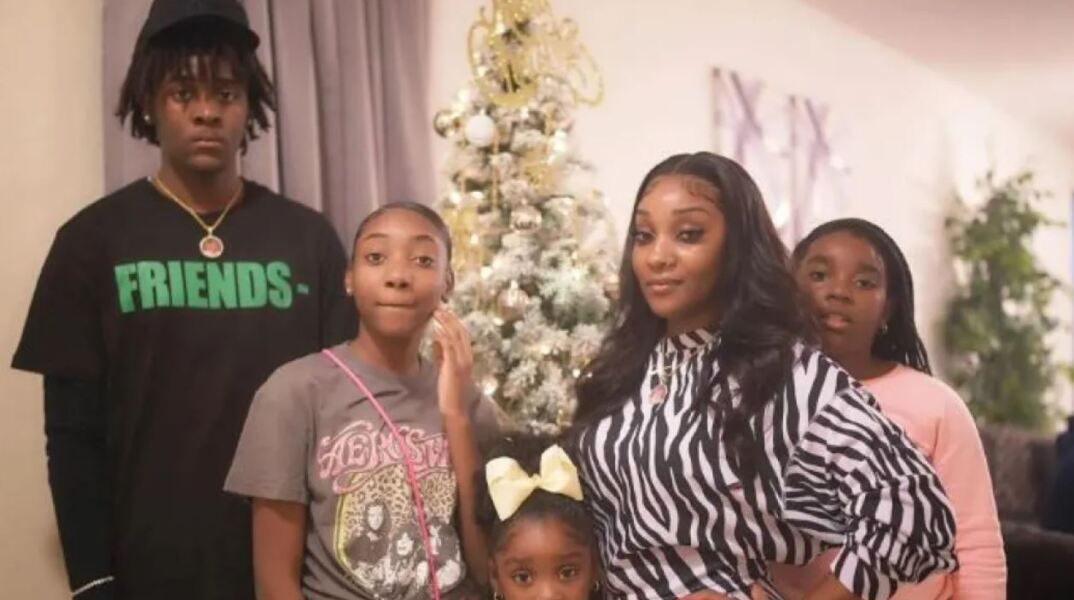 «Ο μπαμπάς μόλις σκότωσε τη μαμά» - Πυροβόλησε στο κεφάλι 38χρονη μπροστά στα τρία παιδιά της 