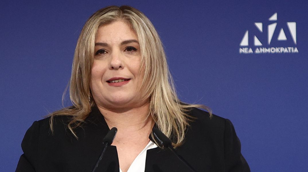 Νέα Δημοκρατία: Καθήκοντα γραμματέα αναλαμβάνει η Μαρία Συρεγγέλα - Το βιογραφικό της - «Κατανοώ πλήρως τις ευθύνες», δήλωσε στην ομιλία της.