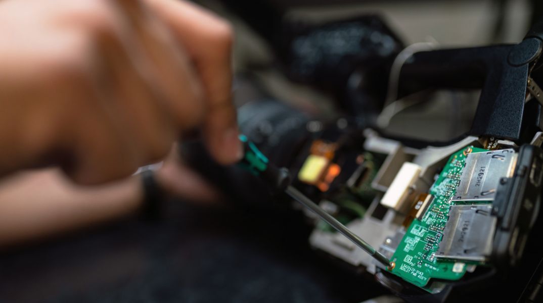 «Επιδιορθώνετε αντί να πετάτε» - Πέρασε η πρόταση στο ευρωκοινοβούλιο για τη διευκόλυνση της επισκευής προϊόντων