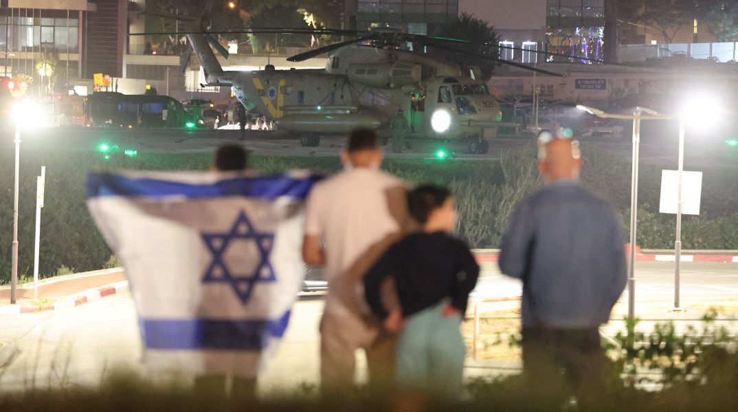 Ισραήλ - Χαμάς: 14 όμηροι και 42 Παλαιστίνιοι κρατούμενοι θα απελευθερωθούν σήμερα - Δεύτερη ημέρα εκεχειρίας - Έφτασε μεγάλη ανθρωπιστική βοήθεια.