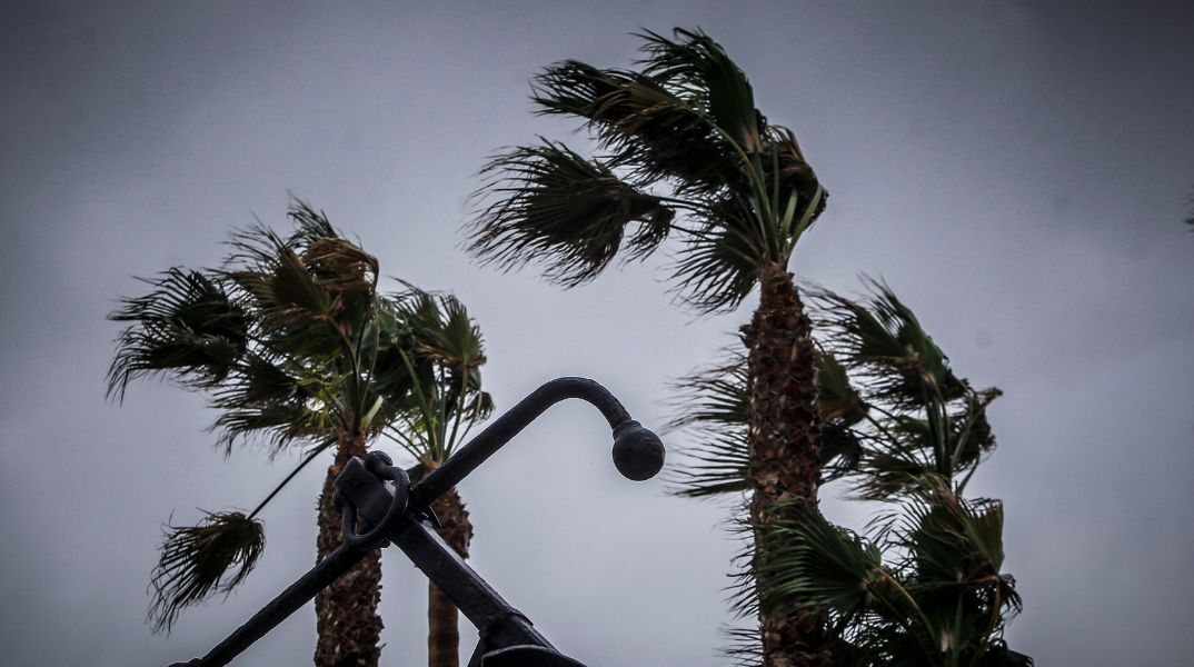 Συνεχίζεται η κακοκαιρία με καταιγίδες και ανέμους μέχρι 9 μποφόρ