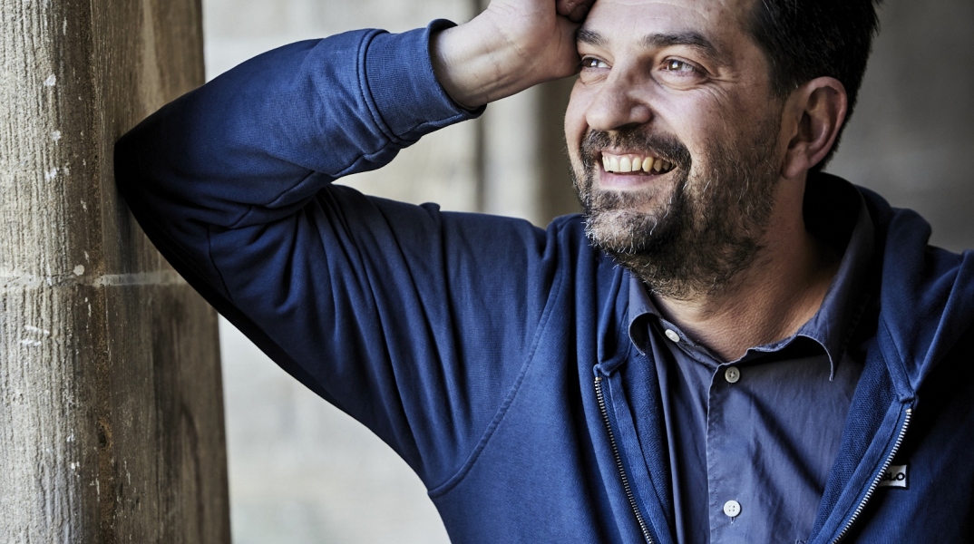 Ο καλλιτεχνικός διευθυντής του Φεστιβάλ της Αβινιόν, Τιάγκο Ροντρίγκες