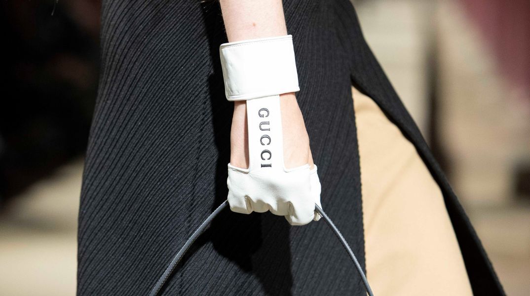 Ιταλία: Κινητοποιήσεις στον οίκο Gucci, με τους εργαζόμενους να εκφράζουν φόβους για τις θέσεις εργασίας στη διεύθυνση δημιουργικού.