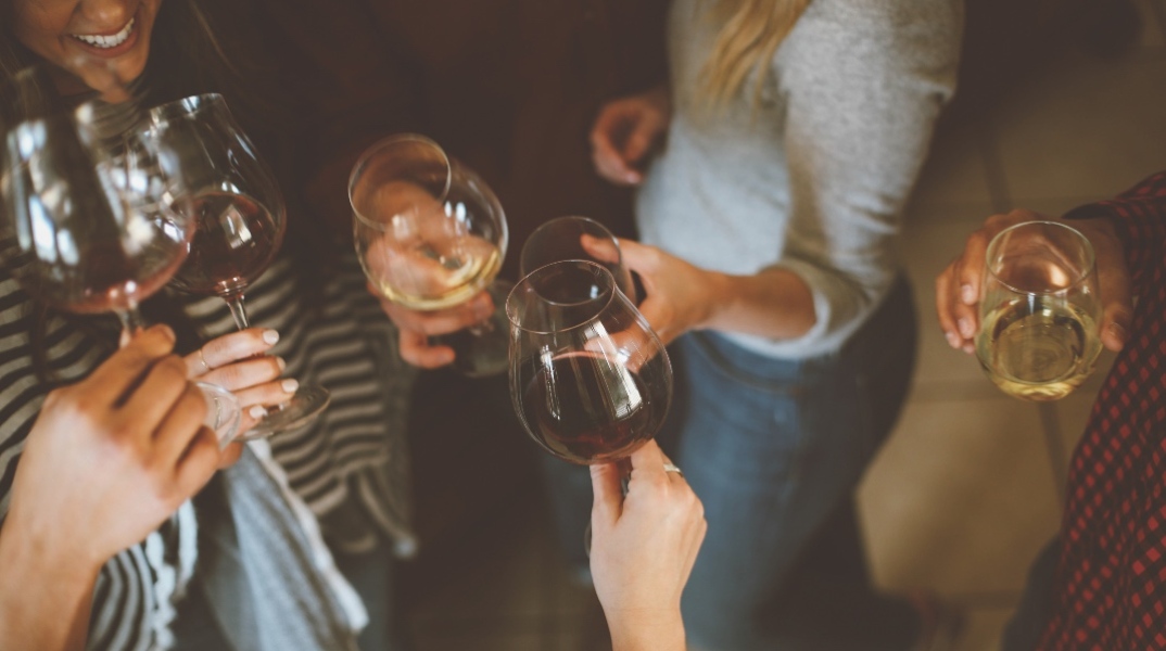 6 ερυθρές ετικέτες για τα χειμωνιάτικα βράδια