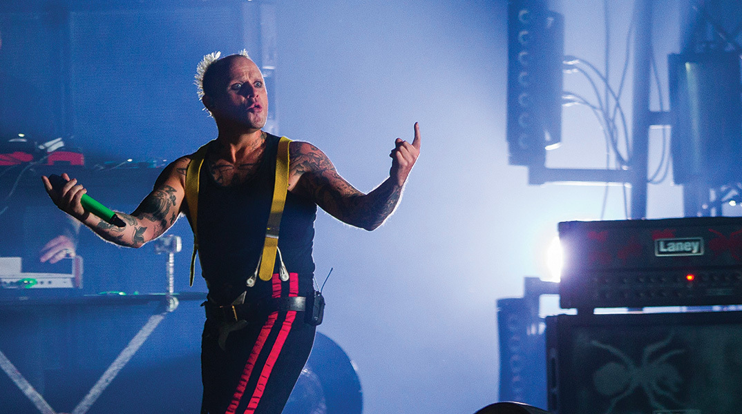 26 χρόνια μετά την κυκλοφορία του, οι Prodigy άλλαξαν τους στίχους του τραγουδιού «Smack My B*tch up»