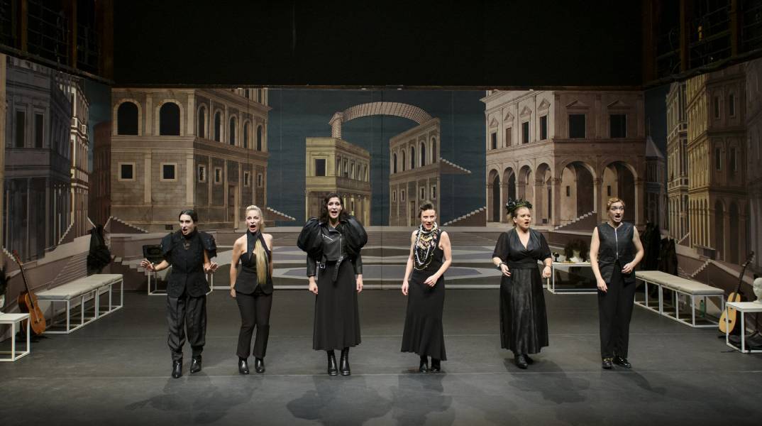 «Κατασκευασμένα συμφέροντα» στο Θέατρο Τέχνης © Ελίνα Γιουνανλή