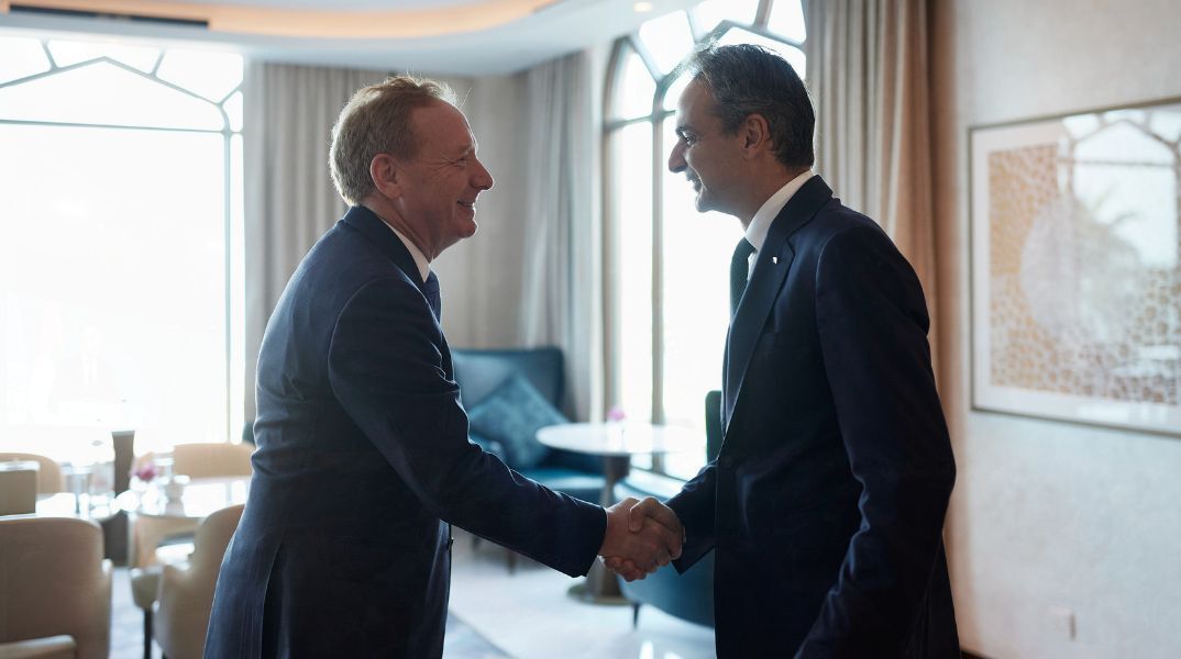 Συνάντηση Μητσοτάκη με τον πρόεδρο της Microsoft Brad Smith