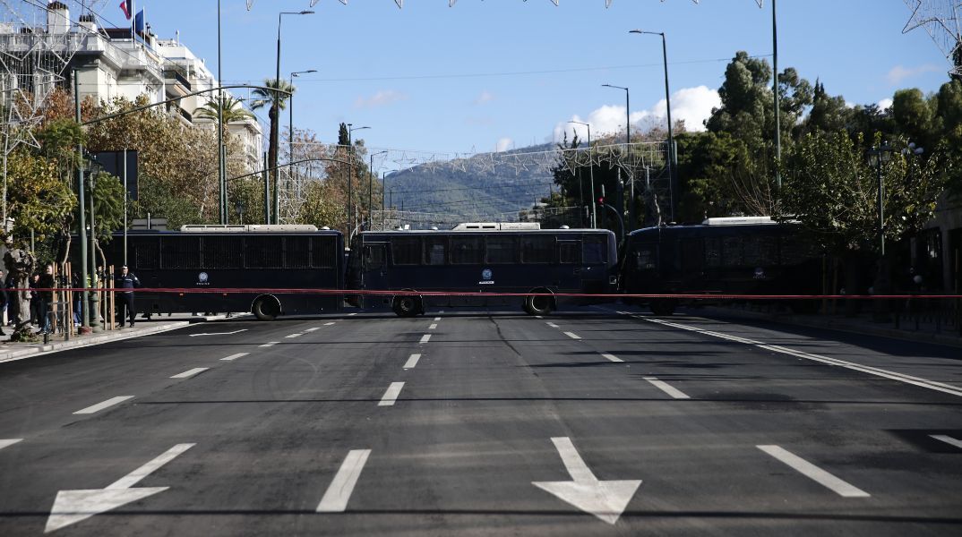 Επέτειος δολοφονίας Αλέξανδρου Γρηγορόπουλου: Δεκάδες προσαγωγές από την ΕΛΑΣ - Αυξημένα μέτρα ασφαλείας στην Αθήνα - Συγκεντρώσεις σε όλη την Ελλάδα.