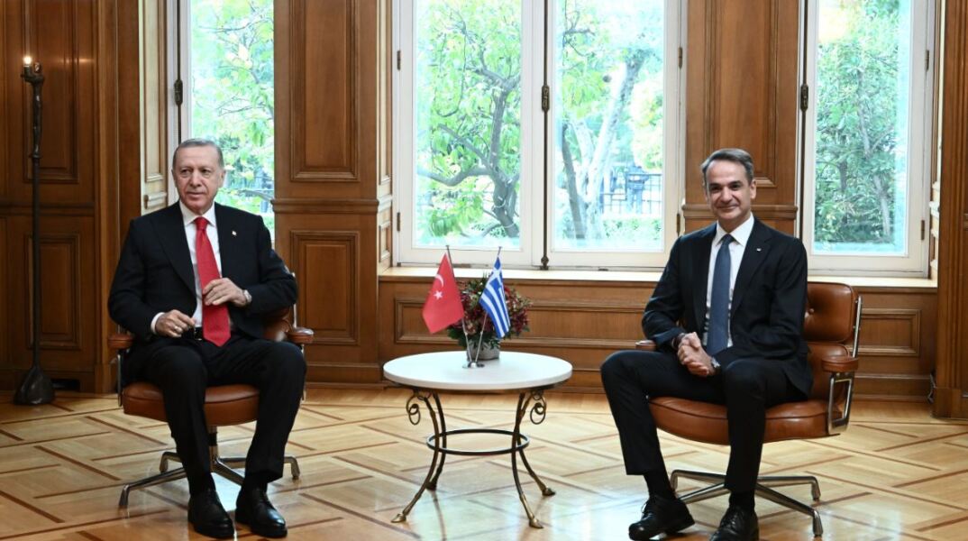 Η συνάντηση Μητσοτάκη και Ερντογάν σε πέντε εικόνες