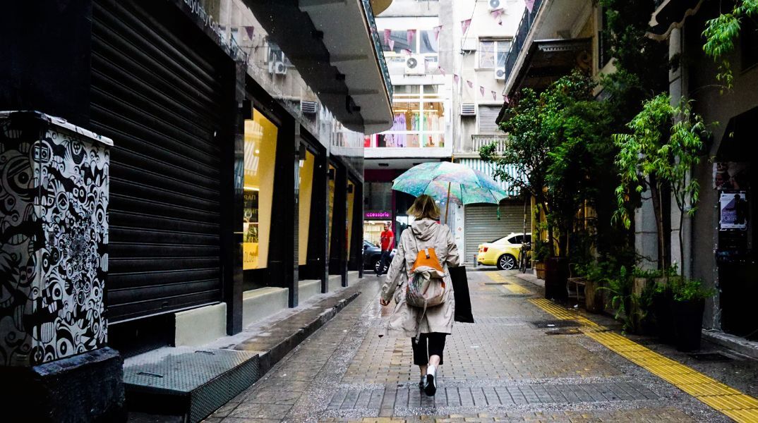 Καταιγίδες, θυελλώδεις άνεμοι και χιόνια από το μεσημέρι της Παρασκευής