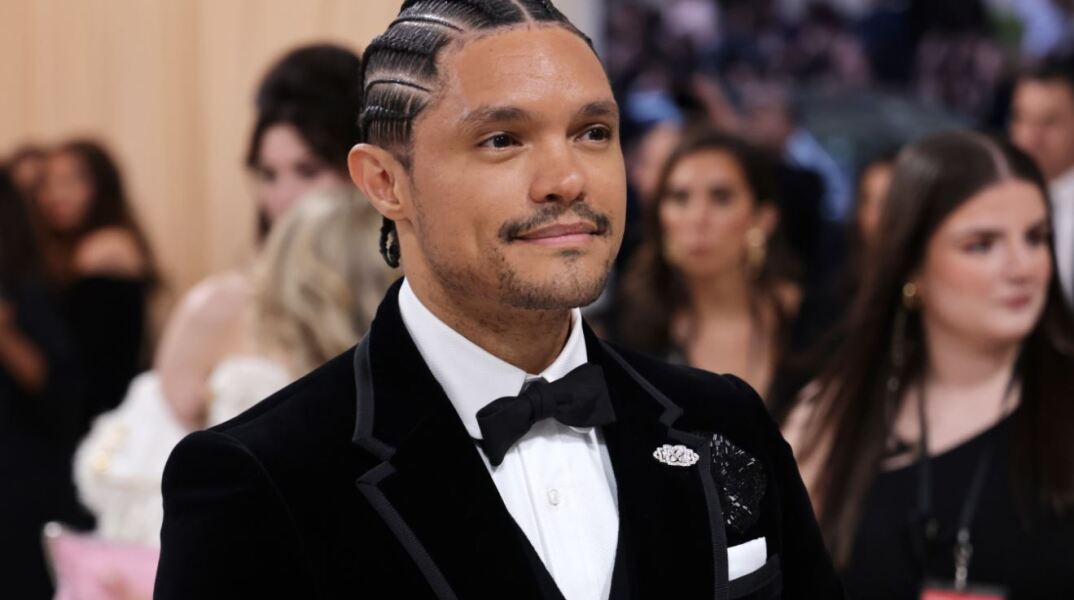 Για τέταρτη φορά παρουσιαστής των βραβείων Grammy ο Τρέβορ Νόα