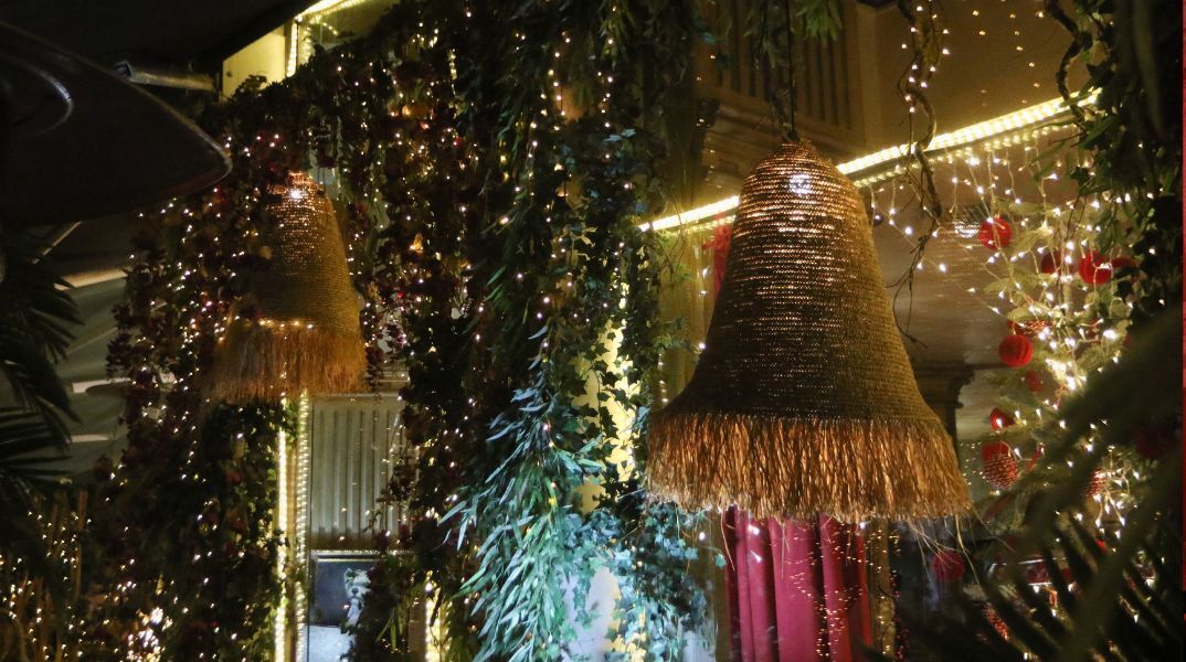 Σε ισχύ το εορταστικό ωράριο των καταστημάτων - Ποιές Κυριακές είναι ανοιχτά