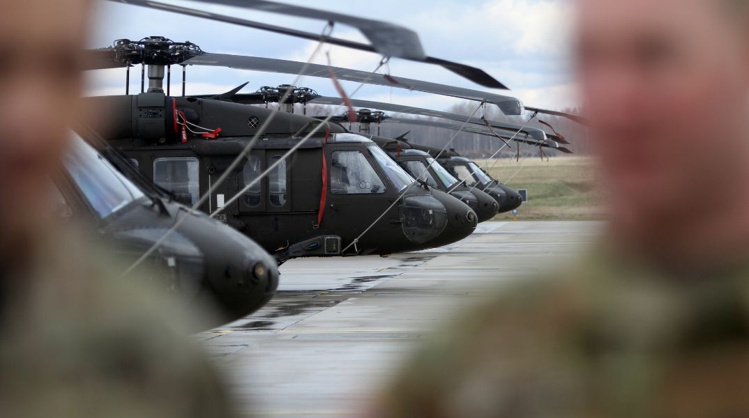 ΗΠΑ - Στέιτ Ντιπάρτμεντ: Έγκριση για πιθανή πώληση 35 ελικοπτέρων Black Hawk στην Ελλάδα - 1,95 δισεκατομμύρια δολάρια το εκτιμώμενο κόστος.