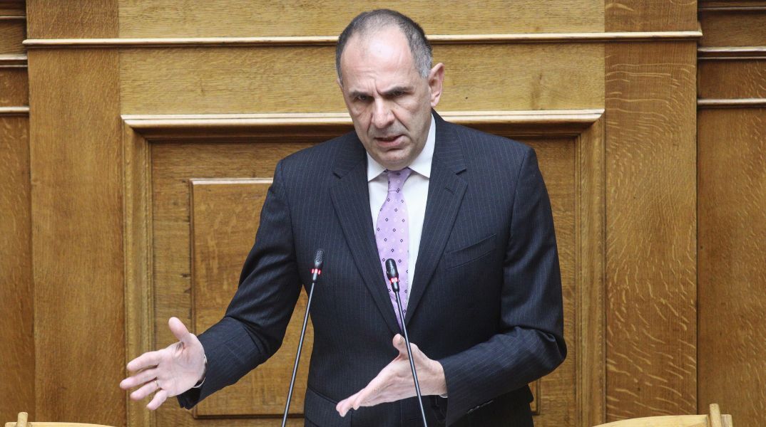 O υπουργός Εξωτερικών Γιώργος Γεραπετρίτης στην Ολομέλεια κατά τη συζήτηση του Προϋπολογισμού για το 2024