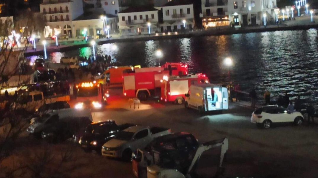 Μεσσηνία: Αυτοκίνητο έπεσε στο λιμάνι της Πύλου