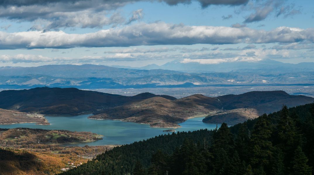  Ανεβαίνει η θερμοκρασία τη Δευτέρα - Πού θα έχει βροχές και παγετό